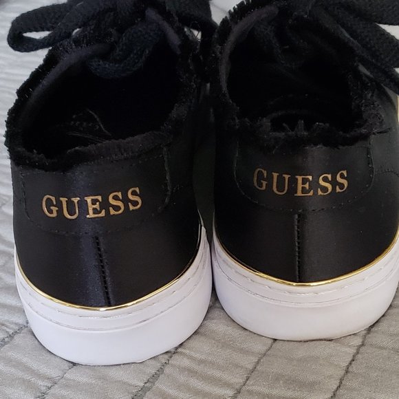 Women's Guess sneakers size 8.5 - Picture 6 of 7